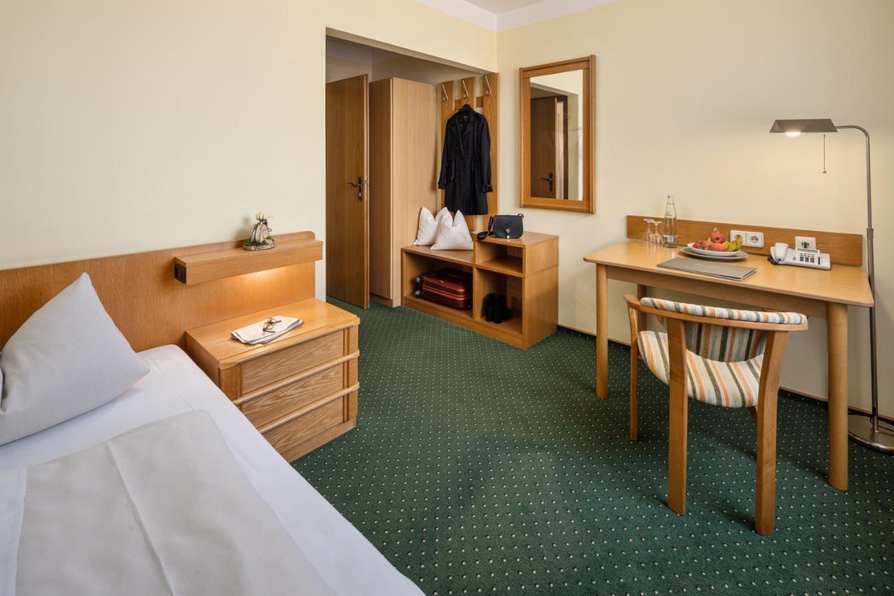 Hotel Zur Post Bad Abbach Room photo